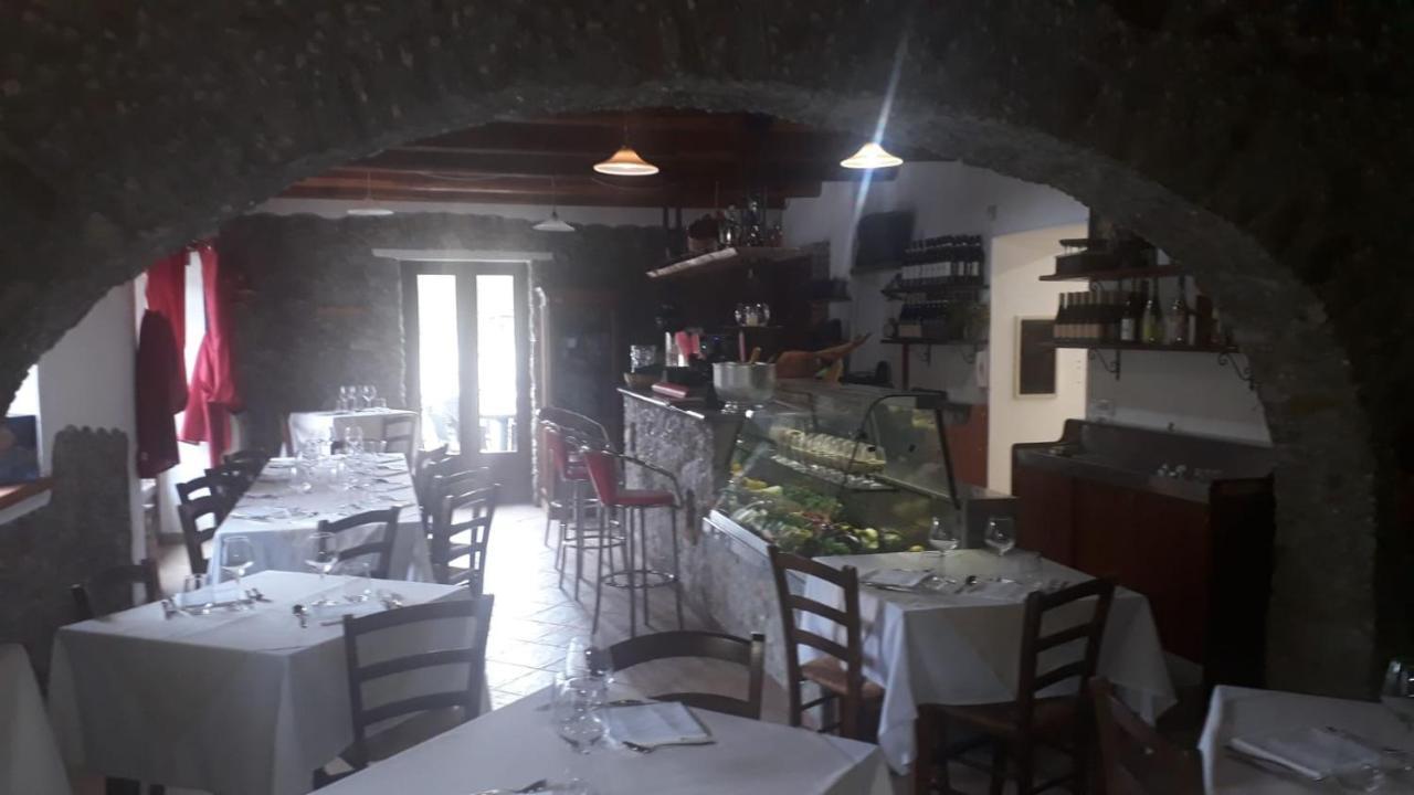 Taverna Del Dolmen Millesimo Bagian luar foto